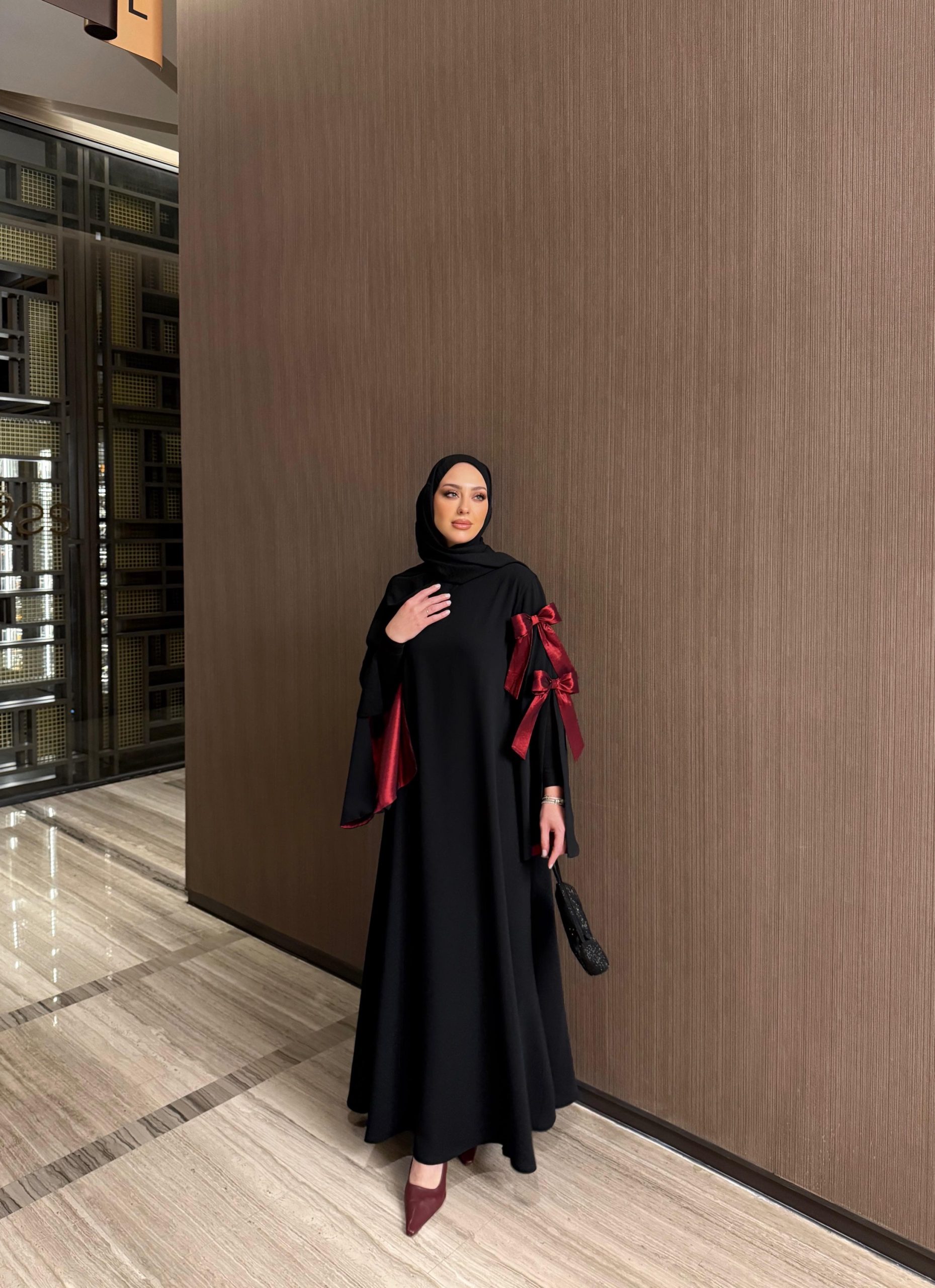 959832d0-c4aa-4b5f-b4d6-b6d0c3118269 فستان - الصورة 1